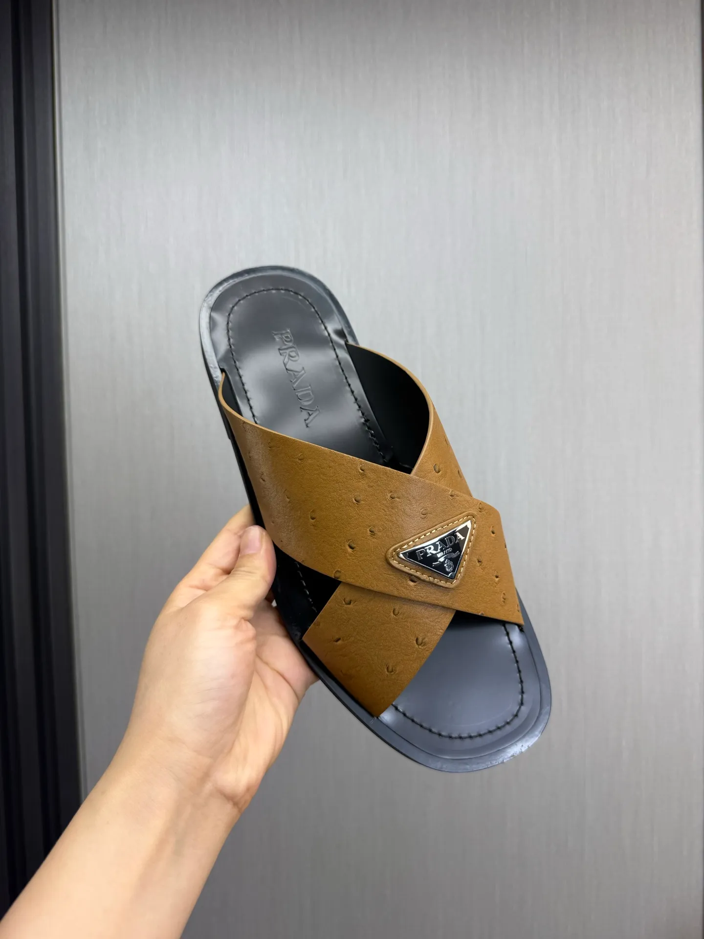 Factory price 340💰 ＰＲＡＤＡPrada - popular men's slippers hot sale 🔥 🩴Official website one to one production 38-45 sizes 45 46 🉑️Customized!
